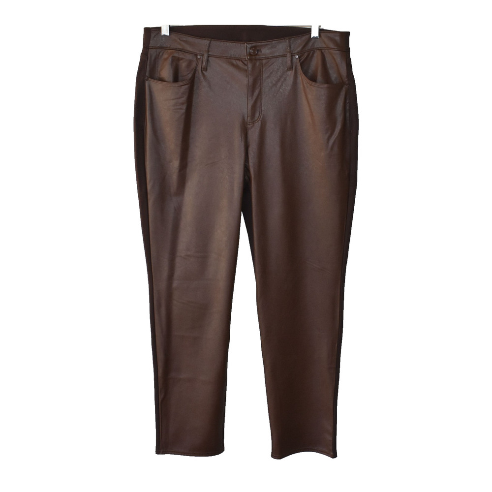 A8 NWT CHICOS Cambridge Brown Faux Leather Front Jeans Size 2.5 US 14R $99